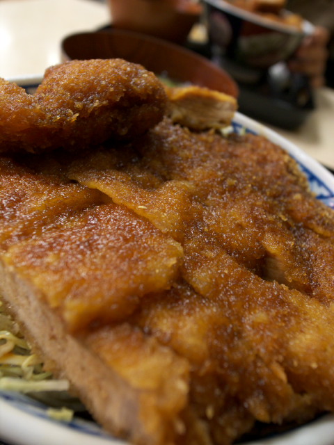 「ソースカツ丼」（『食堂 さわ屋（駒ヶ根市）』）のソースカツ丼の写真