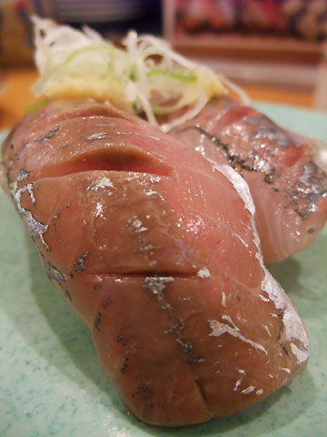 廻転寿司 弁慶（新潟県佐渡市；佐渡島）の料理の写真とか