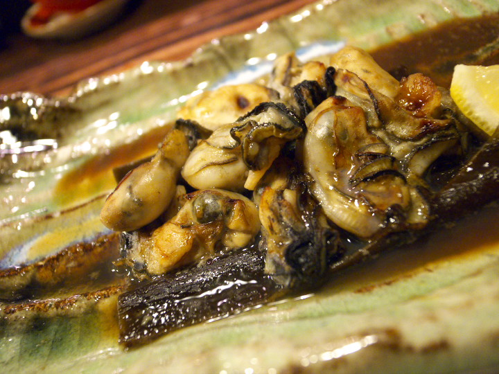 地魚・地酒 くろ屋（石川県金沢市；香箱蟹；鴨治部煮）の料理の写真とか