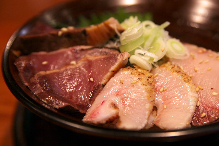 逸味潮屋 近江町いちば店（石川県金沢市；海鮮丼）の料理の写真とか
