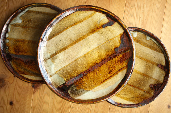 奥村陶房の皿